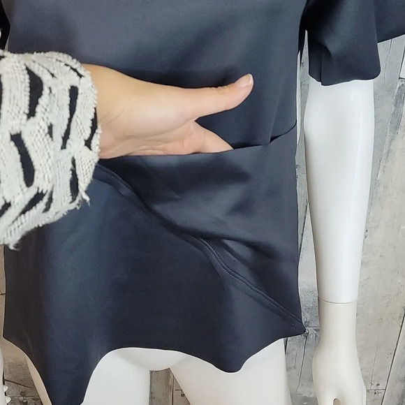 Koral Scuba Short Sleeve Top - Picture 3 of 10